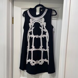 Black and White Sleeveless Sheath Midi Dress